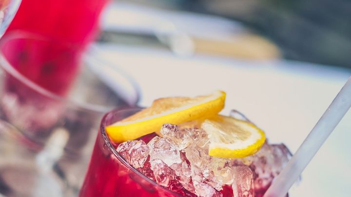 Invata sa prepari cocktailuri la tine acasa - online