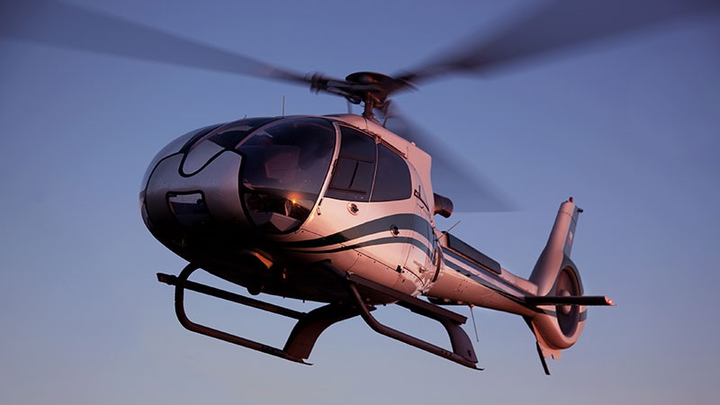 Ploiesti: Zbor cu elicopterul si sampanie  cadou de 8 martie, Ziua Femeii