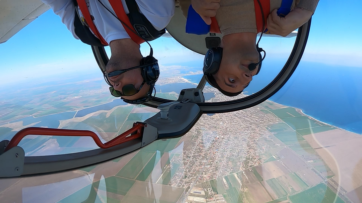 Brasov: Experienta cadou zbor de inalta acrobatie