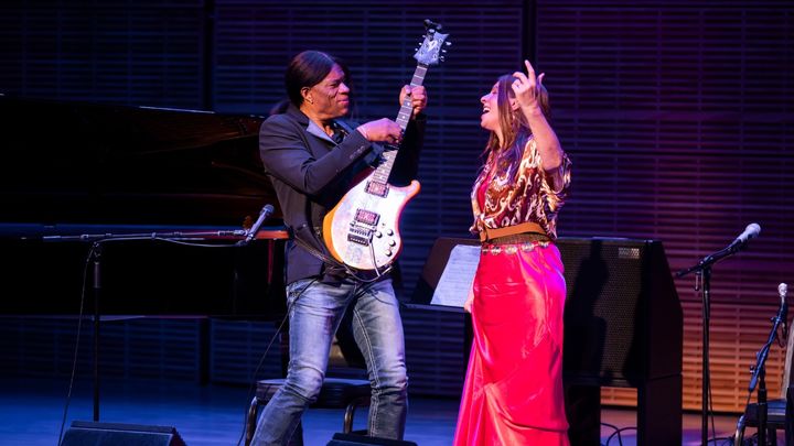 Sibiu: Impromptu - Teodora Brody & Stanley Jordan –  Concerte pe Acoperis