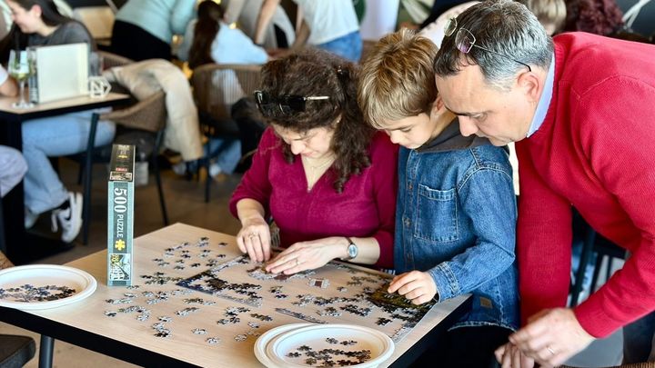 Cisnadioara: Competiție de puzzle